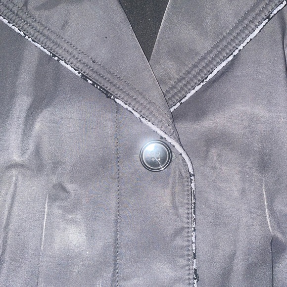 Gallery Black Trench Coat with a Belted Waist and Pockets - Picture 9 of 9